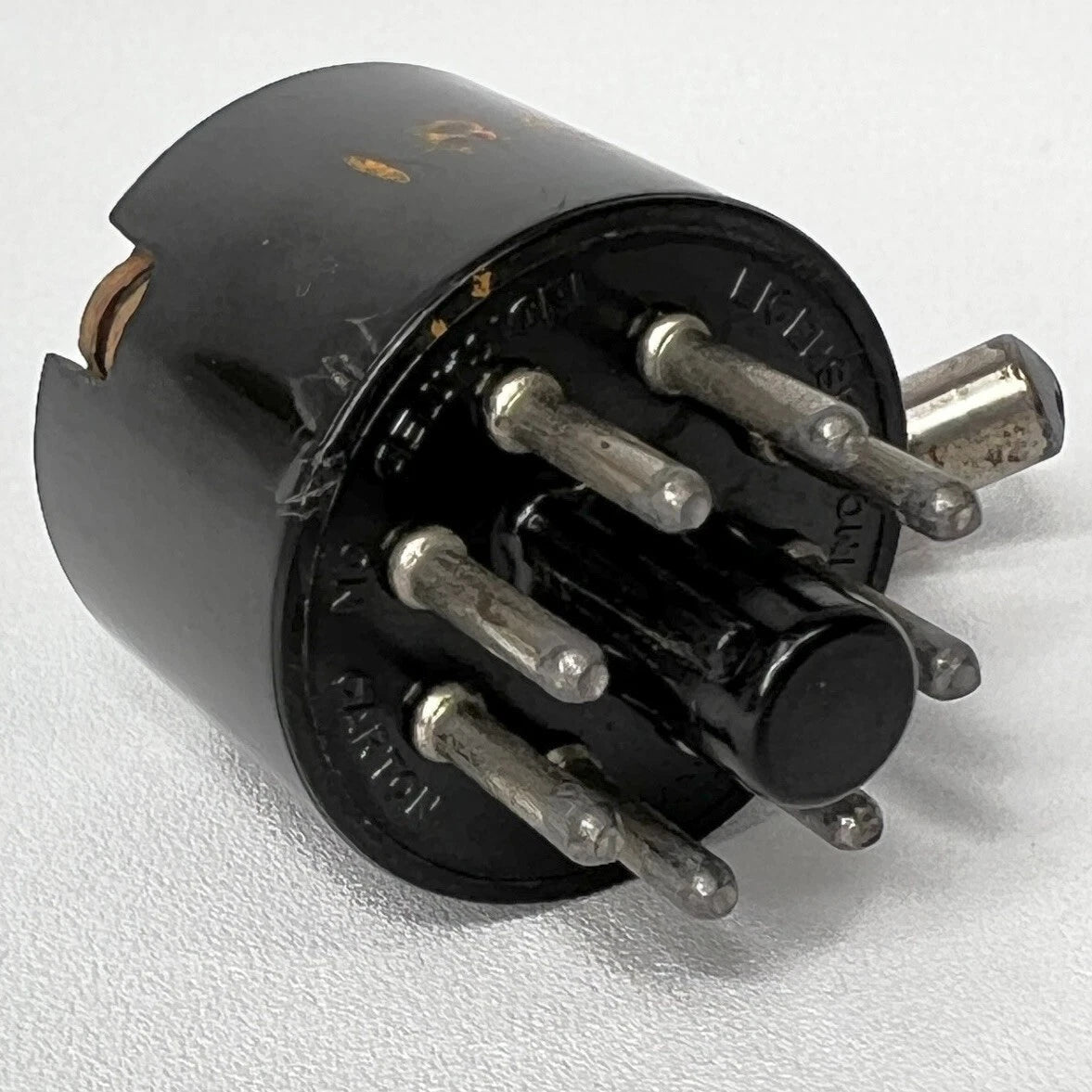 Vintage JFD Adaptol Universal Tube Socket Adapter 1R5 Tube to 1A7 Tube
