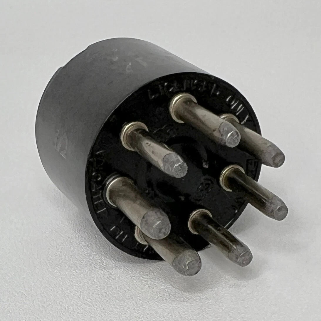 Vintage Adaptol No. 72 Tube Socket Adapter To Replace 6A7 Tube with 7B8 Tube