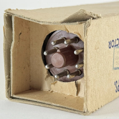 (1) Tested Western Electric Hytron VT-137 Tube Type 1626 Tube Mil-Spec with Box