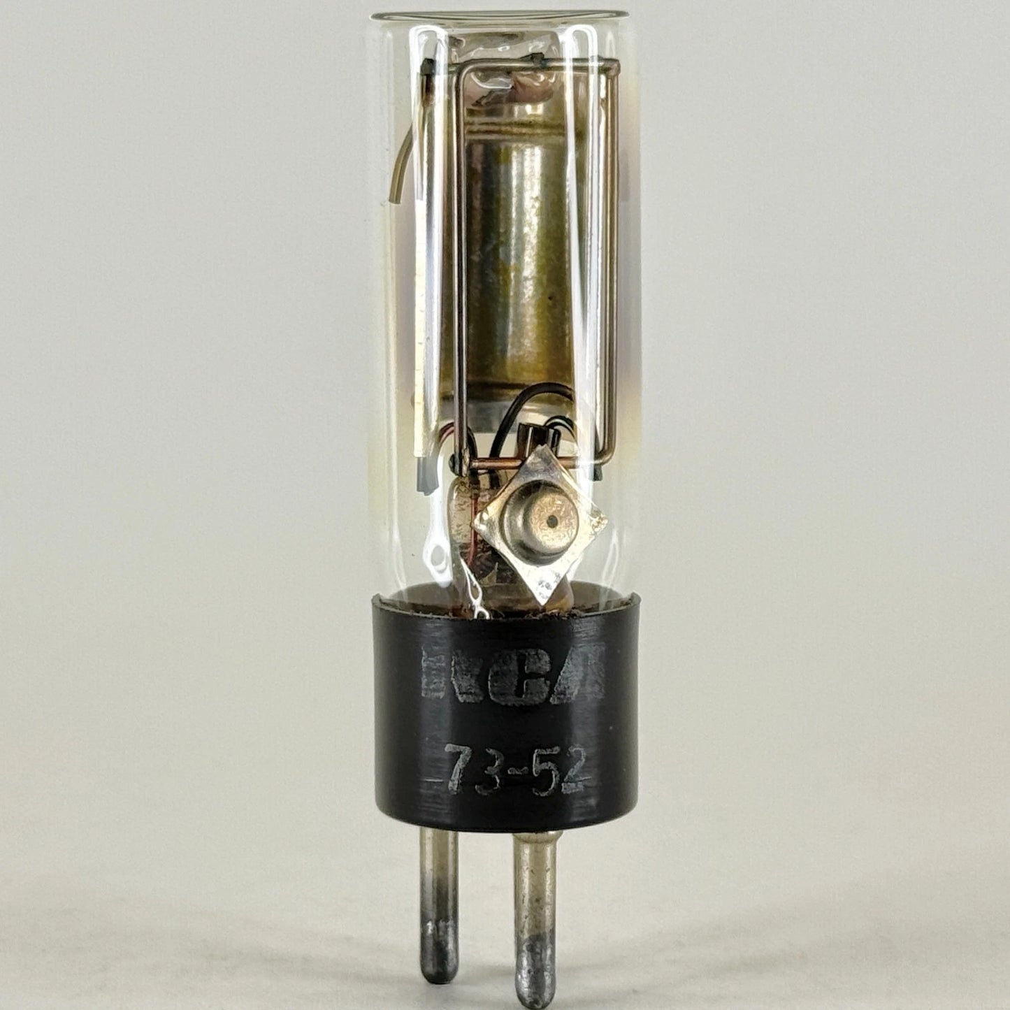 (1) Untested RCA 927 Gas Response Phototube with S-1 Response Date Code 73-52
